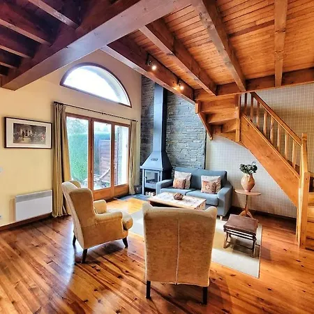 Le Nid Du Bouvreuil *