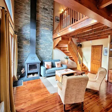 Le Nid Du Bouvreuil *